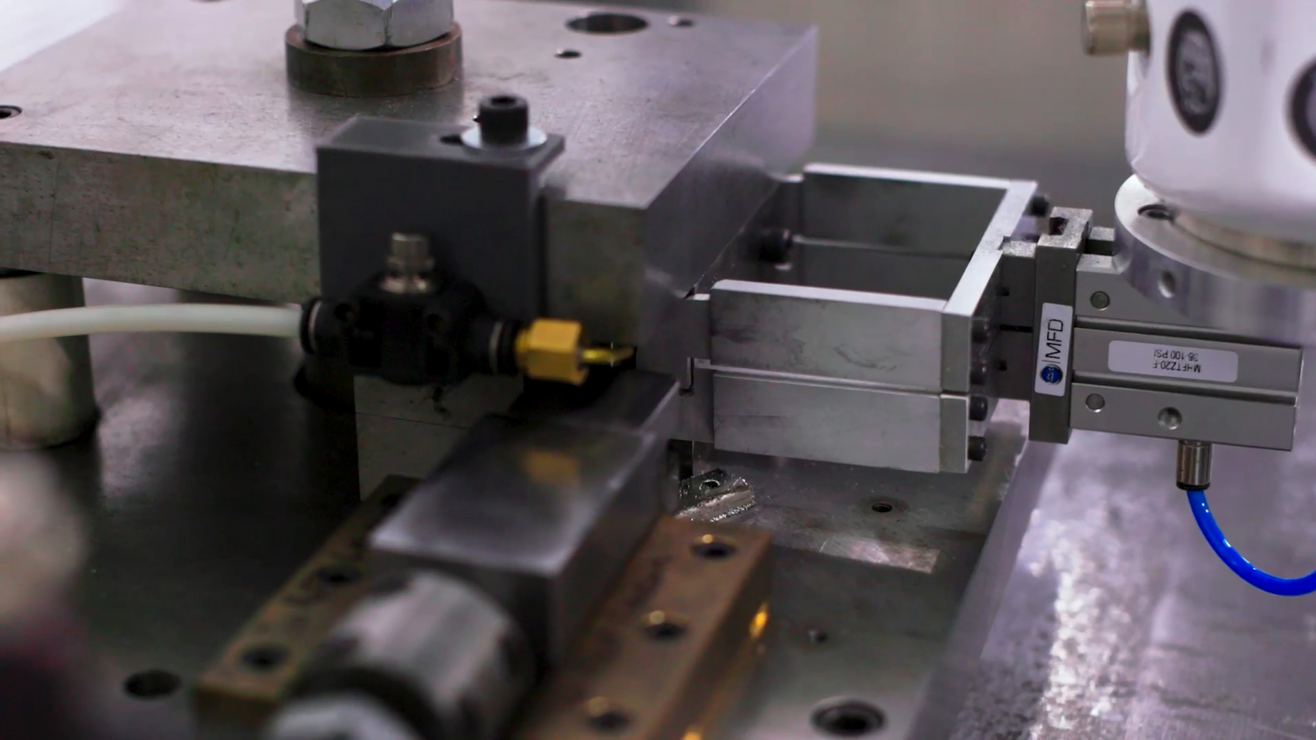 19_Ultrasonic-Spin-Welding__machining